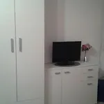 & Ivica شقة