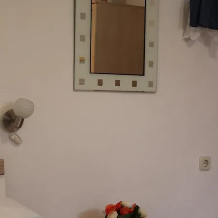 & Ivica