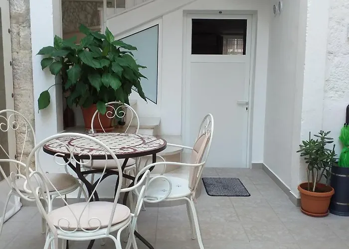 Διαμέρισμα & Ivica