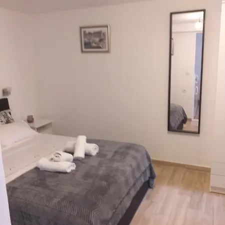 & Ivica Apartment *